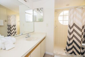 Condo, 1 King Bed (Laguna Bay 019) | Bathroom - Laguna Bay 019 (Kissimmee)
