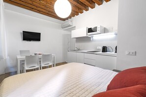 1 Schlafzimmer, Bügeleisen/Bügelbrett, kostenloses WLAN, Bettwäsche