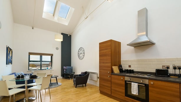 2 bedrooms, WiFi (free) - K Suites - Barton Court (Warrington)