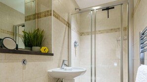 Bathroom - K Suites - Barton Court (Warrington)