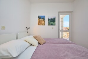 2 habitaciones, tabla de planchar con plancha y wifi gratis 