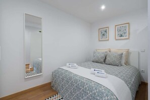 1 quarto, ferros/tábuas de passar roupa, Wi-Fi, roupa de cama