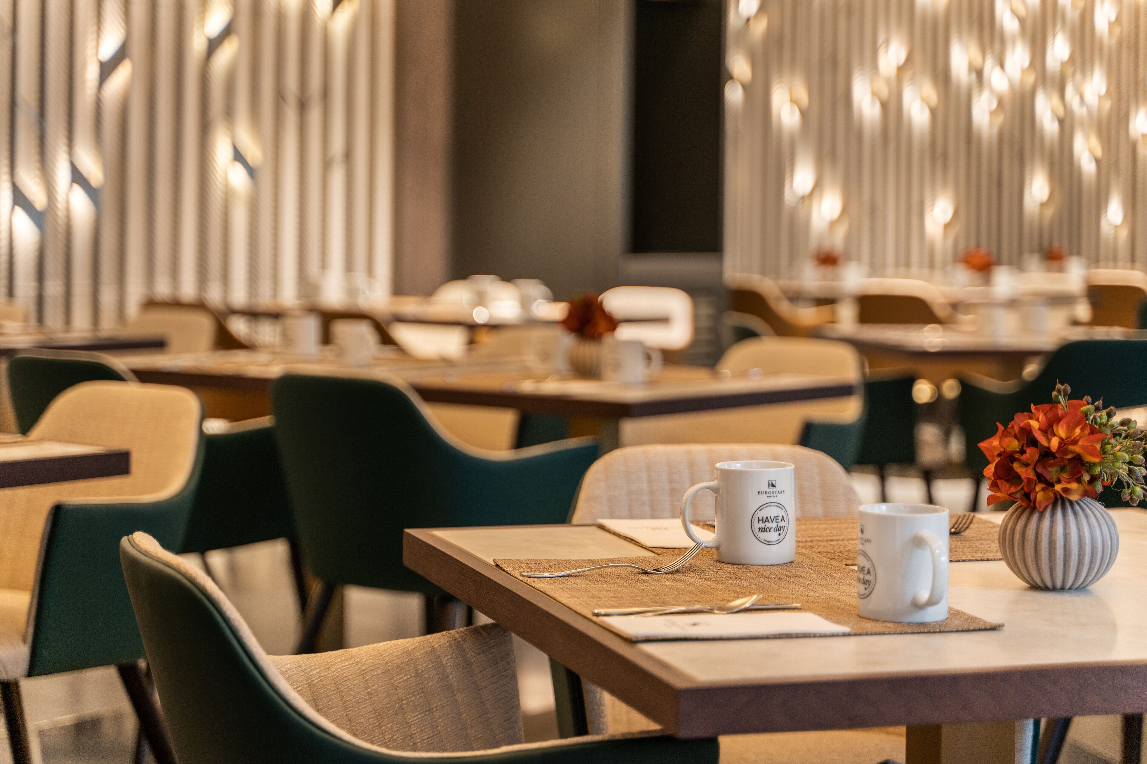 Daily buffet breakfast (HUF 5500 per person)