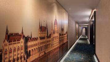 Allergikerbettwaren, Daunenbettdecken, Minibar, Zimmersafe