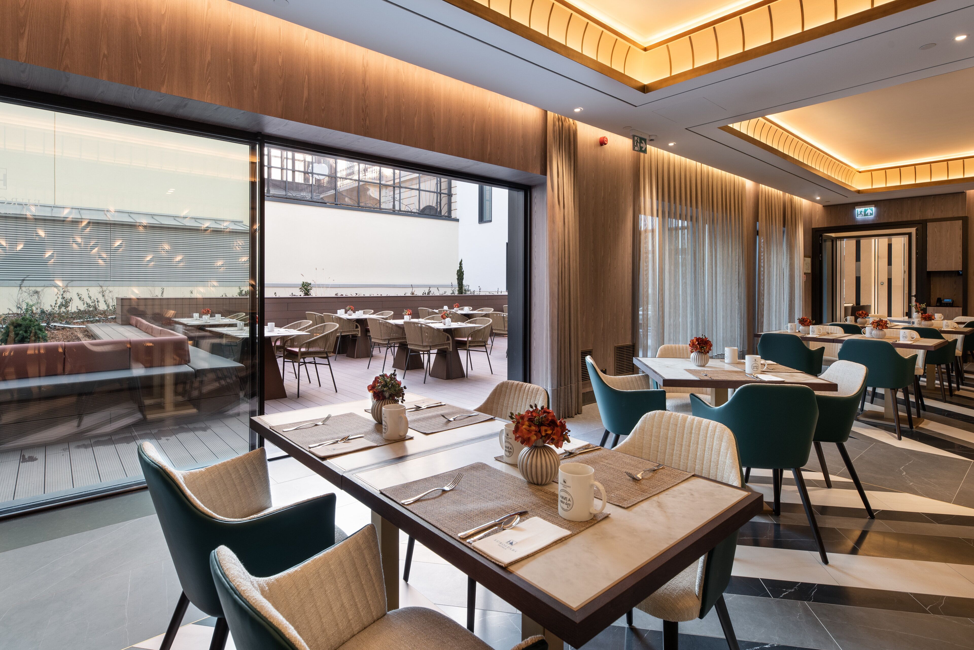 Photo - Eurostars Ambassador