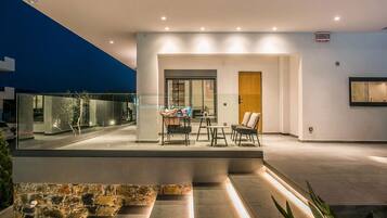 Villa, Accessible | 2 bedrooms, WiFi