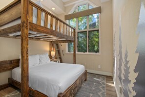 3 chambres, fer et planche à repasser, Wi-Fi, draps fournis