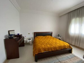 3 bedrooms, free WiFi, bed sheets