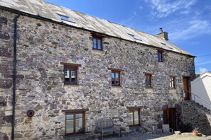 Exterior - The Granary · Stunning Converted Granary in Heart of St Davids (St Davids)