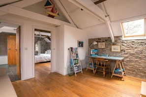 3 bedrooms, iron/ironing board, travel crib, WiFi