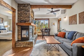 TV, fireplace, stereo - Heavenly Mountain Hideaway | Pool | Hot Tub (Radium Hot Springs)