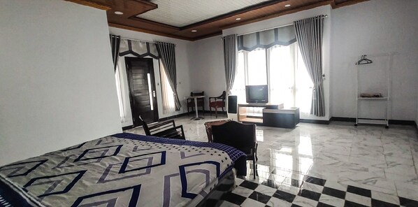 Interior - 2 Menit ke Pintu Masuk Objek Daya Tarik Wisata Situ Lengkong Panjalu (Jawa Barat)