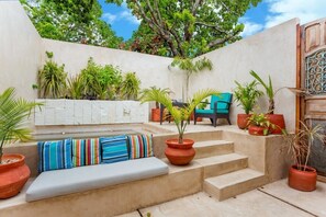 Terrace/patio - Casa Dali, A+ location lovely house Paseo Montejo (Centro)