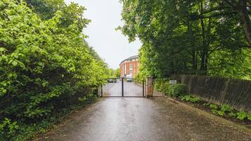 Apartment | Property grounds