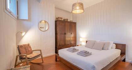 Cozy apartment with attention to detail in great location