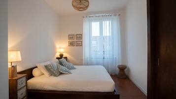 2 Schlafzimmer, Bügeleisen/Bügelbrett, Reisekinderbett, kostenloses WLAN