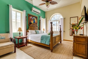 2 bedrooms, in-room safe, iron/ironing board, free WiFi