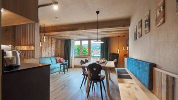 Deluxe Condo, 2 Bedrooms, Balcony | In-room dining