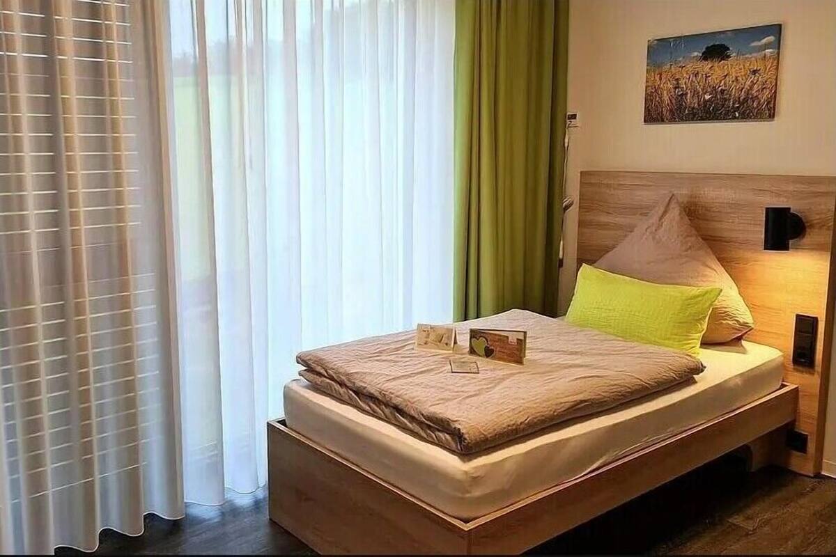 Ropa de cama hipoalergénica, cortinas blackout y insonorización 