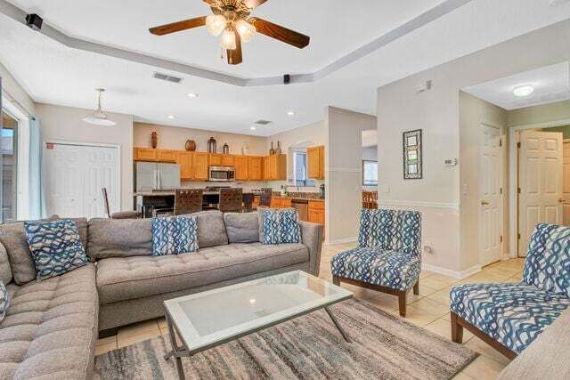 Een smart-tv en een dvd-speler