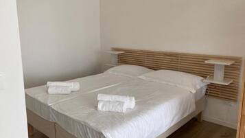 1 camera, una cassaforte in camera, ferro/asse da stiro, Wi-Fi gratuito