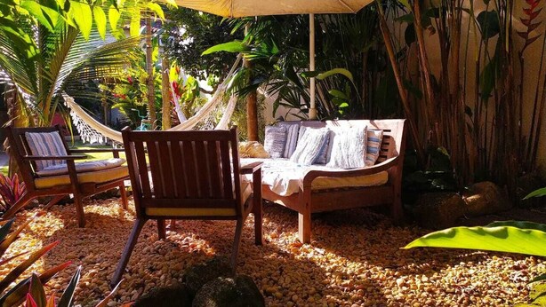 Unclassified image, 1 of 28, button - Com Verso e Prosa RePouso e café (Paraty)