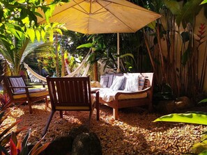 위성 채널 시청이 가능한 29인치 평면 TV, TV, 넷플릭스