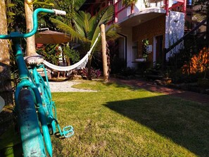 위성 채널 시청이 가능한 29인치 평면 TV, TV, 넷플릭스