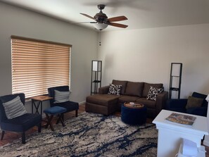 Smart-TV, DVD-spiller og printere