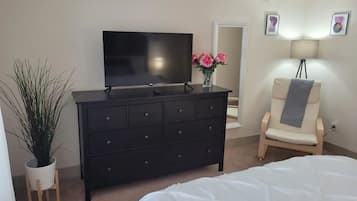 1 habitación, escritorio, tabla de planchar con plancha y wifi gratis