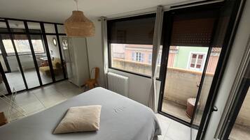 1 chambre, fer et planche à repasser, Wi-Fi gratuit, draps fournis