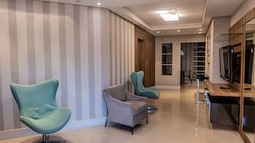 Sala de estar en el lobby