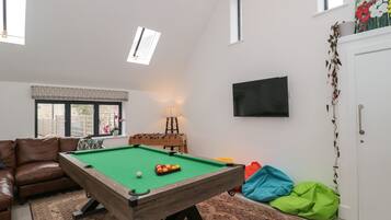 Cottage | Games room