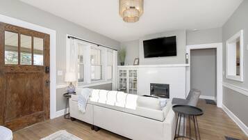 Smart TV, chimenea