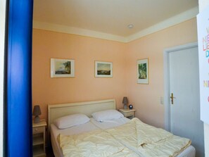 2 chambres, fer et planche à repasser, Wi-Fi gratuit, draps fournis