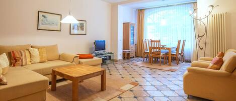 TV, DVD player, stereo