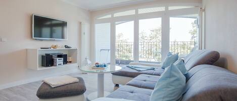 Tv, dvd-afspiller, stereoanlæg