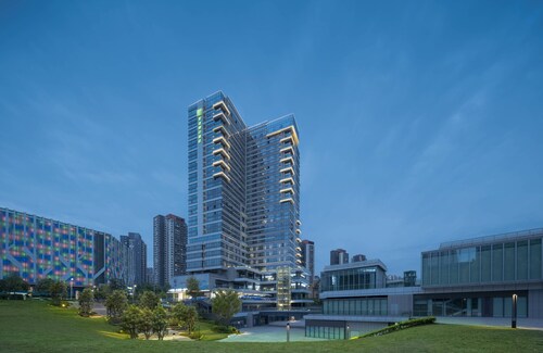 Holiday Inn Express Chongqing Caiyun Lake by IHG