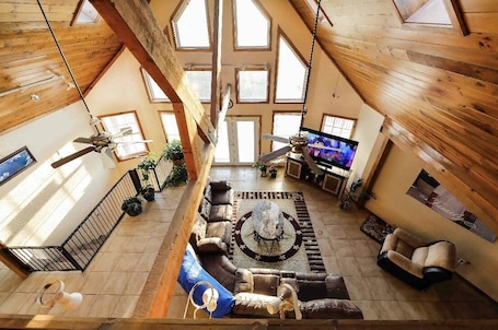 Interior. Superb view Lake Ellsworth! Log cabin in the country.