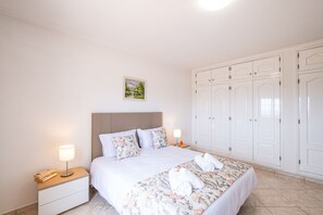 13 bedrooms, iron/ironing board, free WiFi, bed sheets