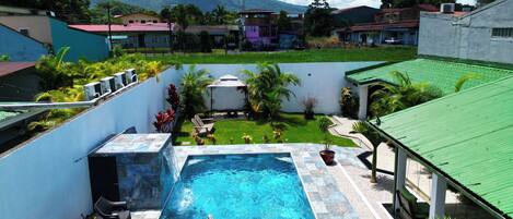 Alberca al aire libre