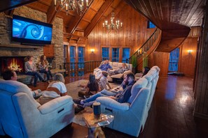 تلفزيون ذكي بحجم 25-بوصة يعرض قنوات تلفزيونية رقمية، تلفزيون