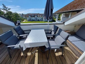 تناول الطعام بالخارج