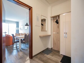 Dining - Comfort plus apartment with 2 bedrooms and balcony on the top floor (Ostseebad Binz)