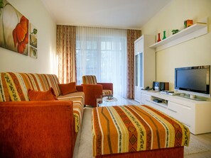 Fernseher, Tischtennisplatte