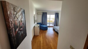 1 soverom, strykejern/-brett, wi-fi (inkludert) og sengetøy