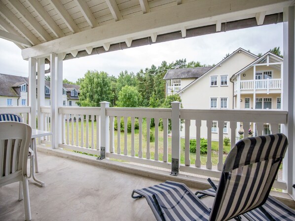 Property grounds - Comfort apartment with 1 bedroom and balcony on the upper floor (Ostseebad Binz)