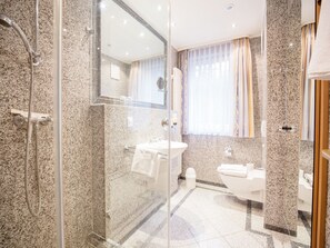 Haartrockner, Handtücher