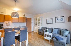 Interior - Komfortplus Ferienwohnung mit 1 Schlafzimmer und Balkon im Dachgeschoss (Ostseebad Binz)