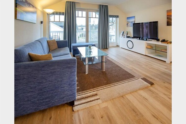 TV, DVD-spiller og bordtennis